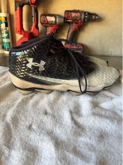 Football cleats