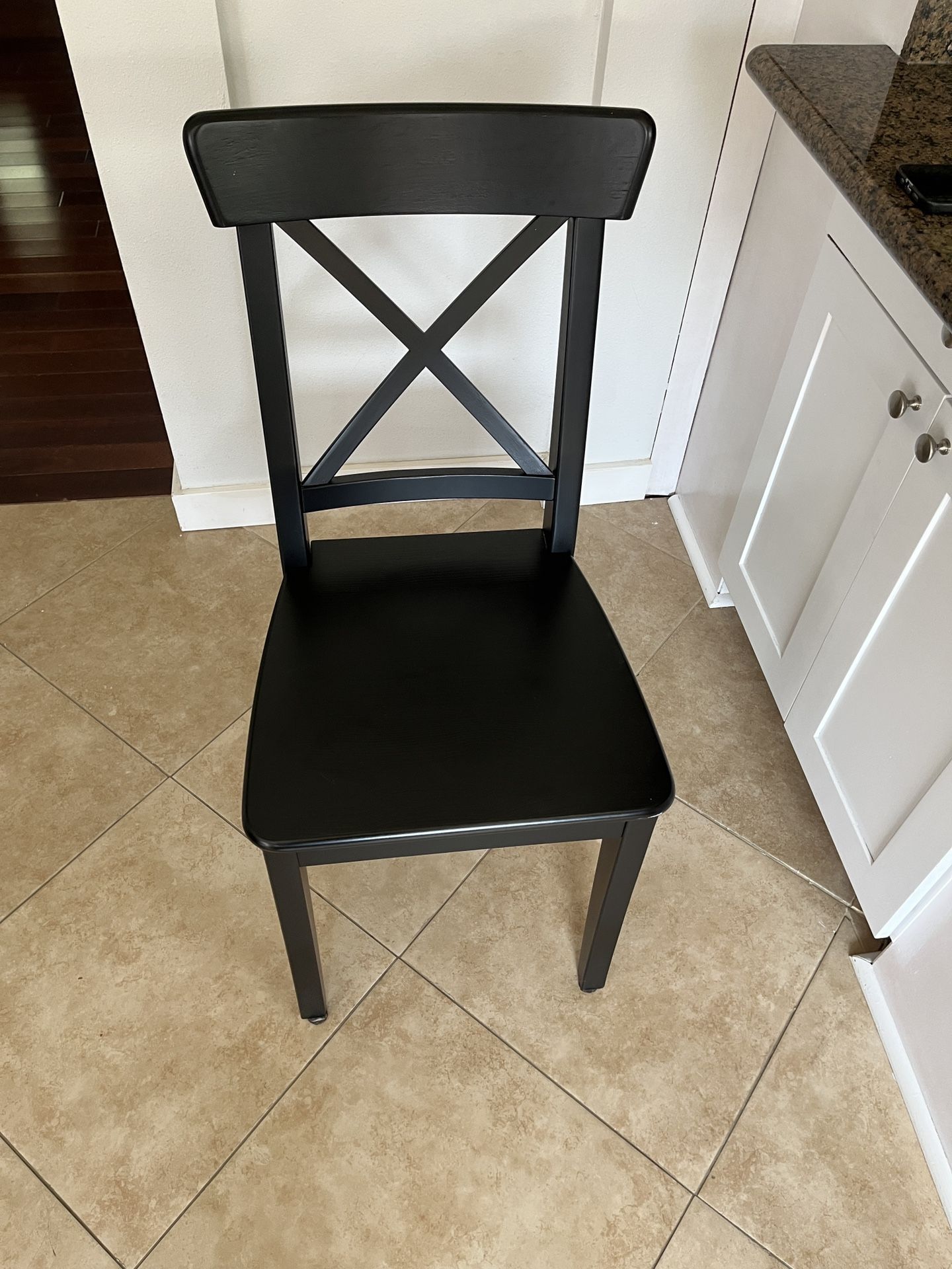 Chair, $20, 6 chairs for $100, like new!