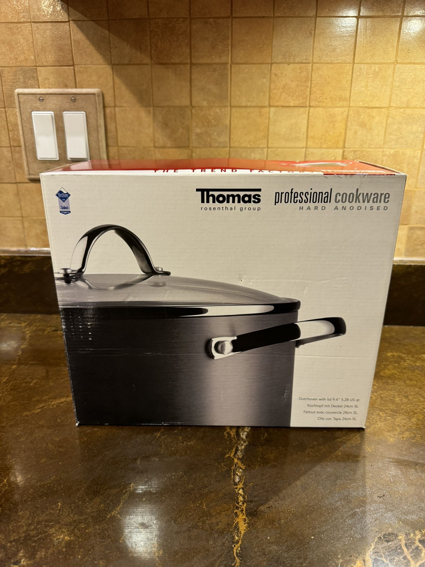New THOMAS ROSENTHAL GROUP Professional Cookware DUTCH OVEN w/ LID 9.4" 5.28 QT