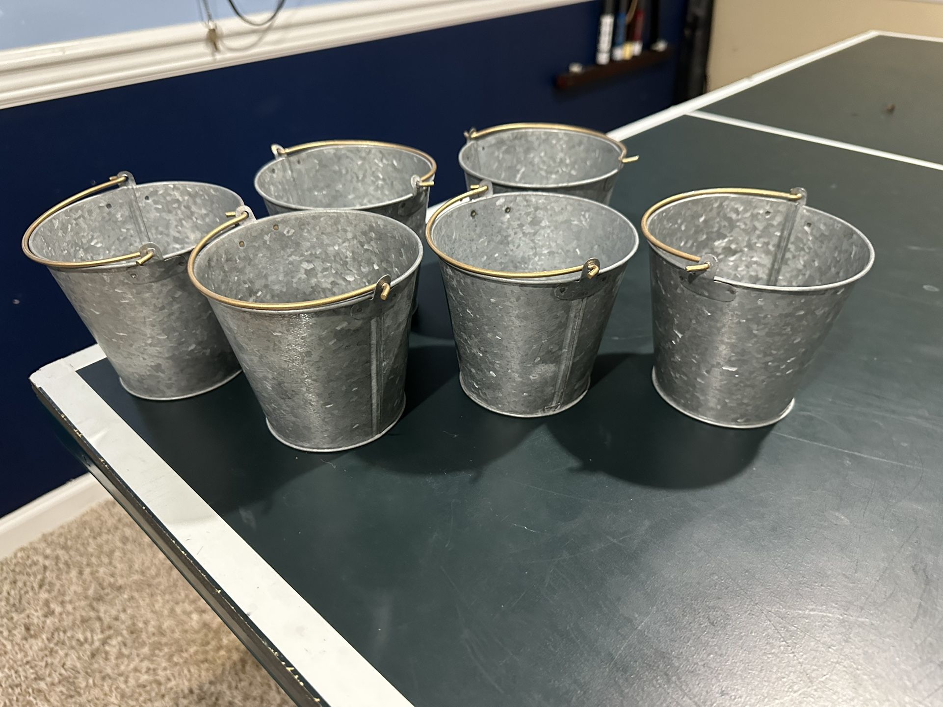 gold handle galvanized bucket 4inx4inx3.6in