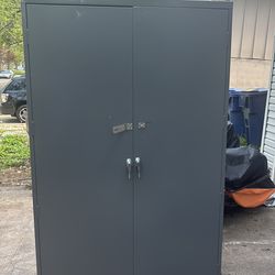 Lock cabinet