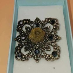 Vintage Brooch Mesh Rose