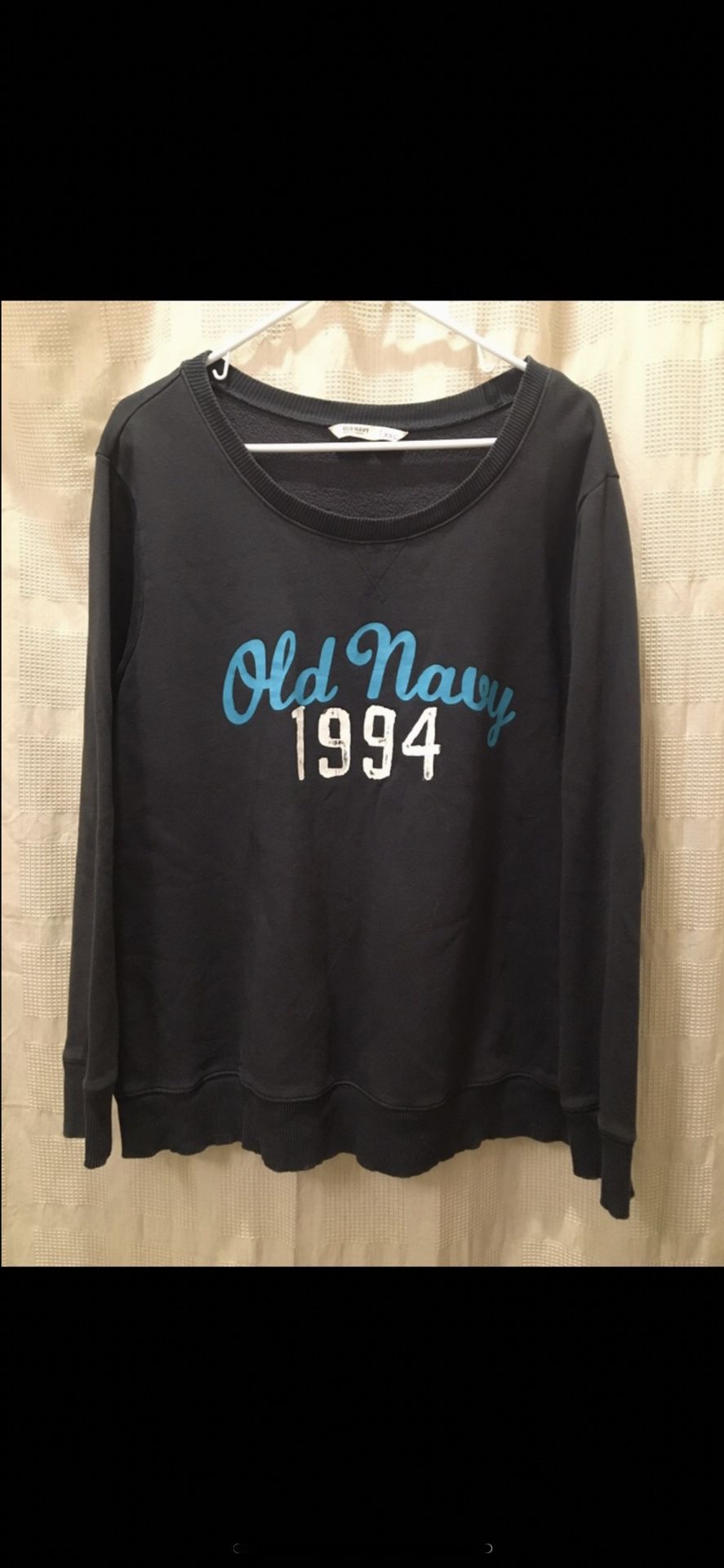 Women’s Old Navy Sweatshirt
