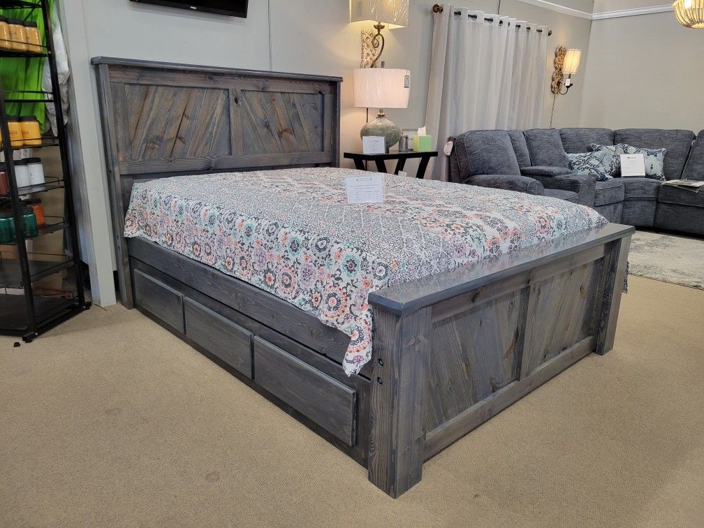 New Solid Wood Harvest Bed In Queen Size W/ Drawer Storage