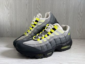 Nike Air Max 95 OG Neon Size 9 (A1G012613)