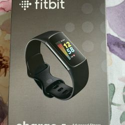 Brand New Fitbit Charge 5 Includes 6 Month Premium