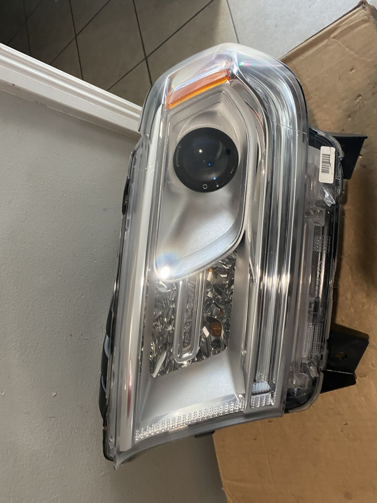 2016-2020 Dodge Durango Left Headlight