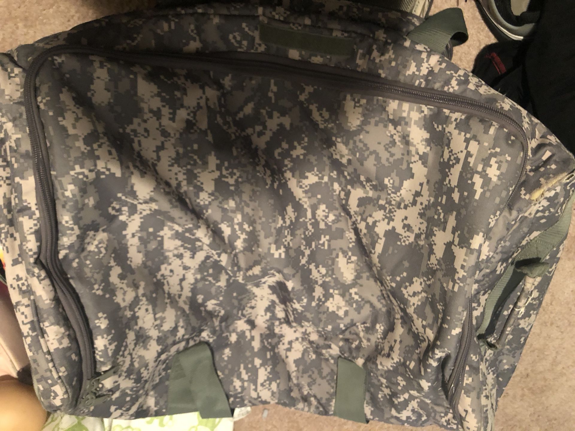 Military duffle bag & Wheel bag