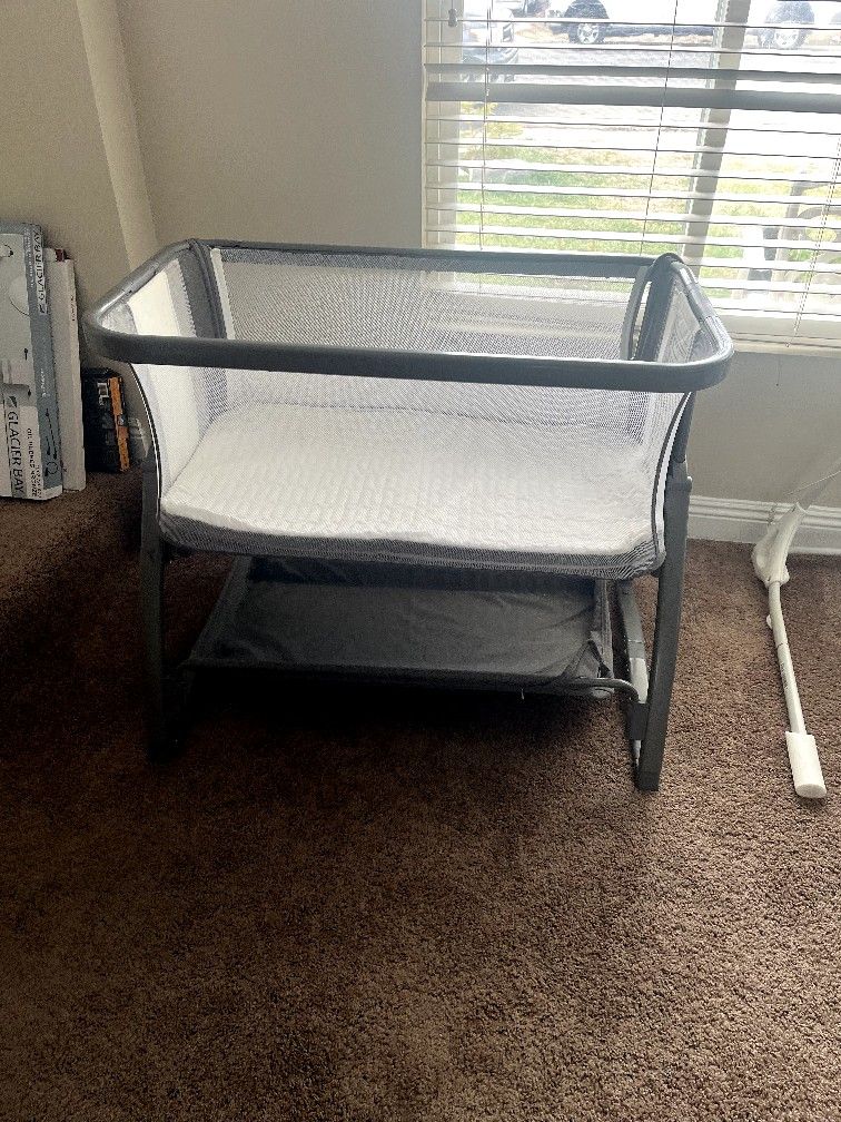 Baby Bassinet Still Good Condition