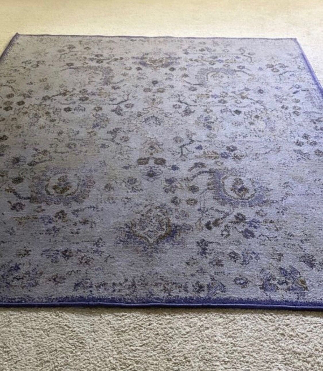 Rug*