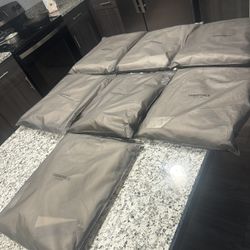 Essential Sweatshirt 