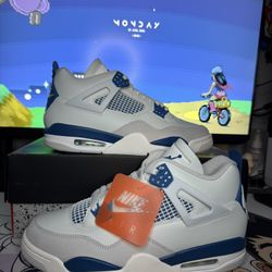 Jordan 4 ‘Military Blue’