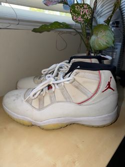 Jordan 11 retro platinum tint size 11.5