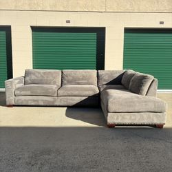 Costco Large Sectional Couch 🛻Delivery Available🛻