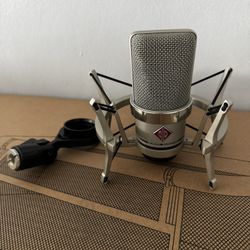 Neumann Tlm-102 For Studio Microphone 🎙️ Like New 