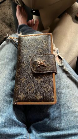 Louie wallet