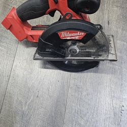Milwaukee
M18 FUEL 18V Lithium-Ion Brushless Cordless Metal Cutting 5-3/8 in. Circular Saw (Tool-Only) w/ Metal Saw Blade