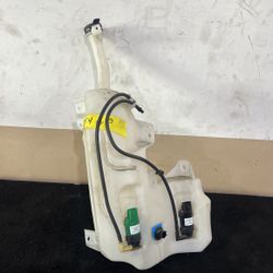 19-23 Cadillac Xt4 Windshield Wiper Fluid Resevoir 2019 2020 2021 2022 2023 2024
