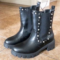 New Black Boots Studded Size 8 Women Boots 