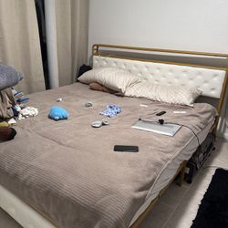 King frame Bed And Mattress 