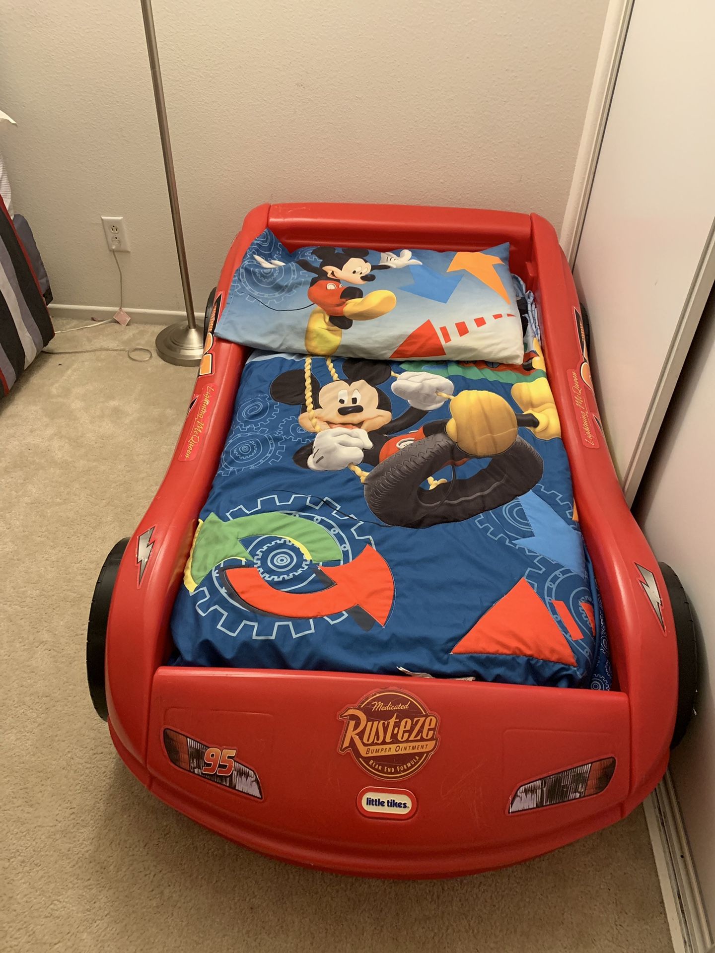 Mc Queen bed