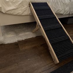 Brand New Foldable Adjustable Dog Ramp 🐶