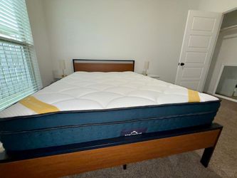 🛏️ QUEEN hybrid Memory Foam Mattress - Like New 