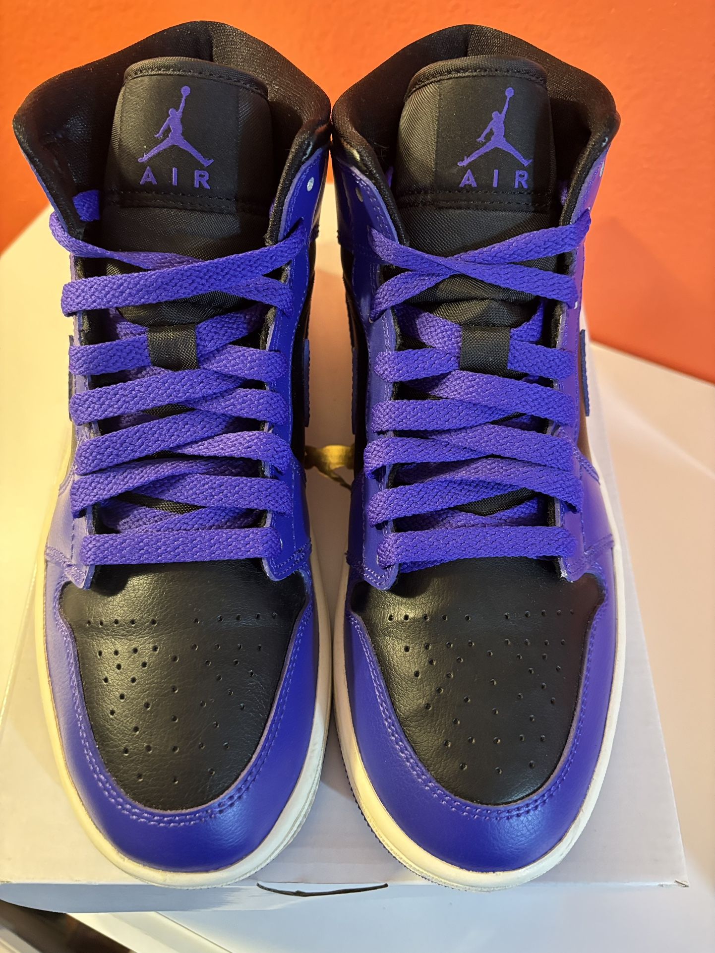 NEW Nike Air Jordan 1 Mid Dark Concord BQ6472-051 Womens Size 8.5 (With Box)