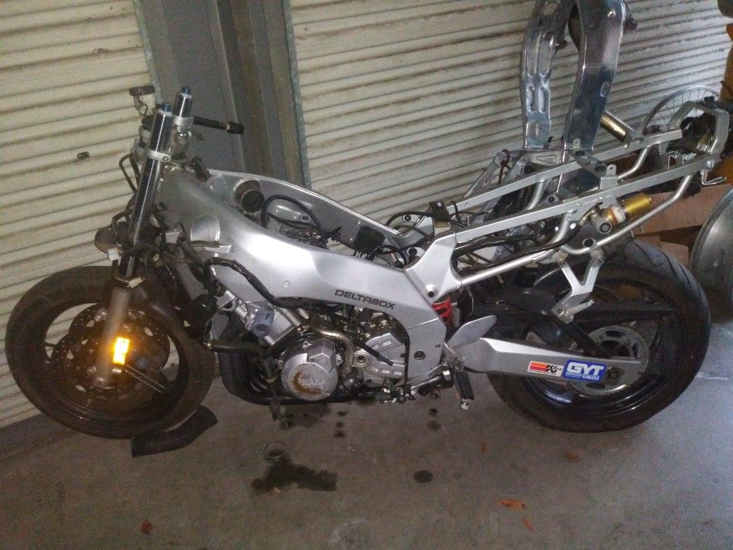 1999 yzf 600 parts blown motor complete bike