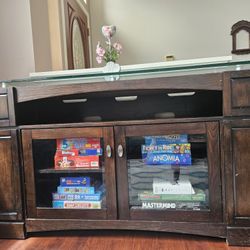 Solid wood media console