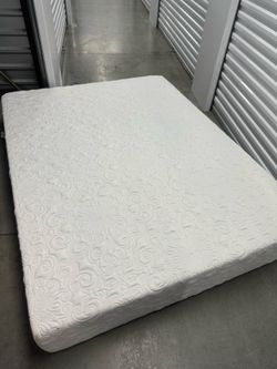 Queen Size Memory Foam Mattress
