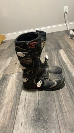 Size 6 In Womens Very Good Condition
