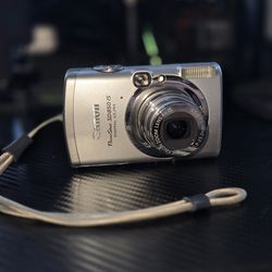 Canon PowerShot SD850 IS 8.0MP Digital ELPH *****LENS ERROR****