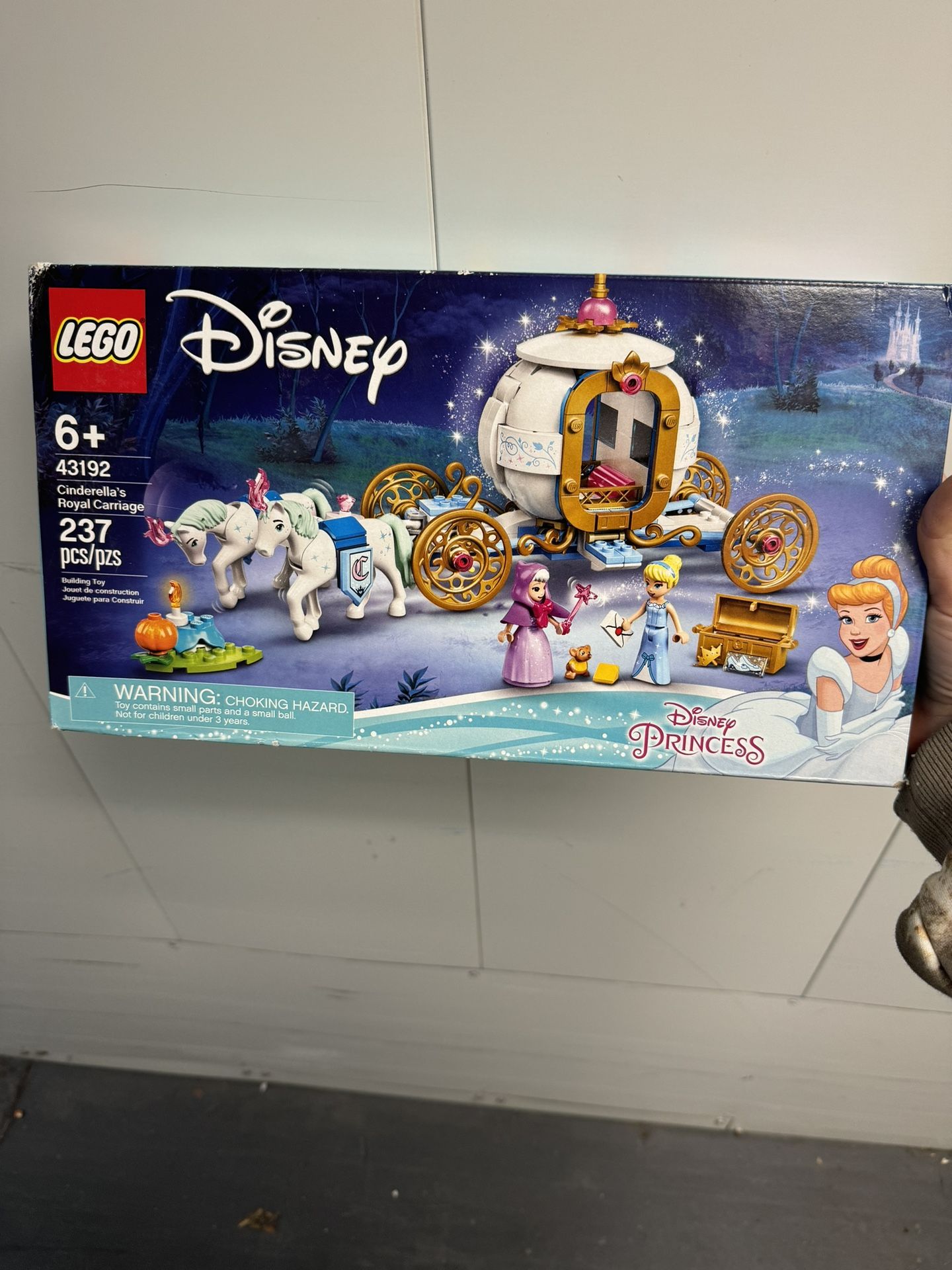 Cinderellas royal carriage and Elsa’s castle courtyard LEGO set