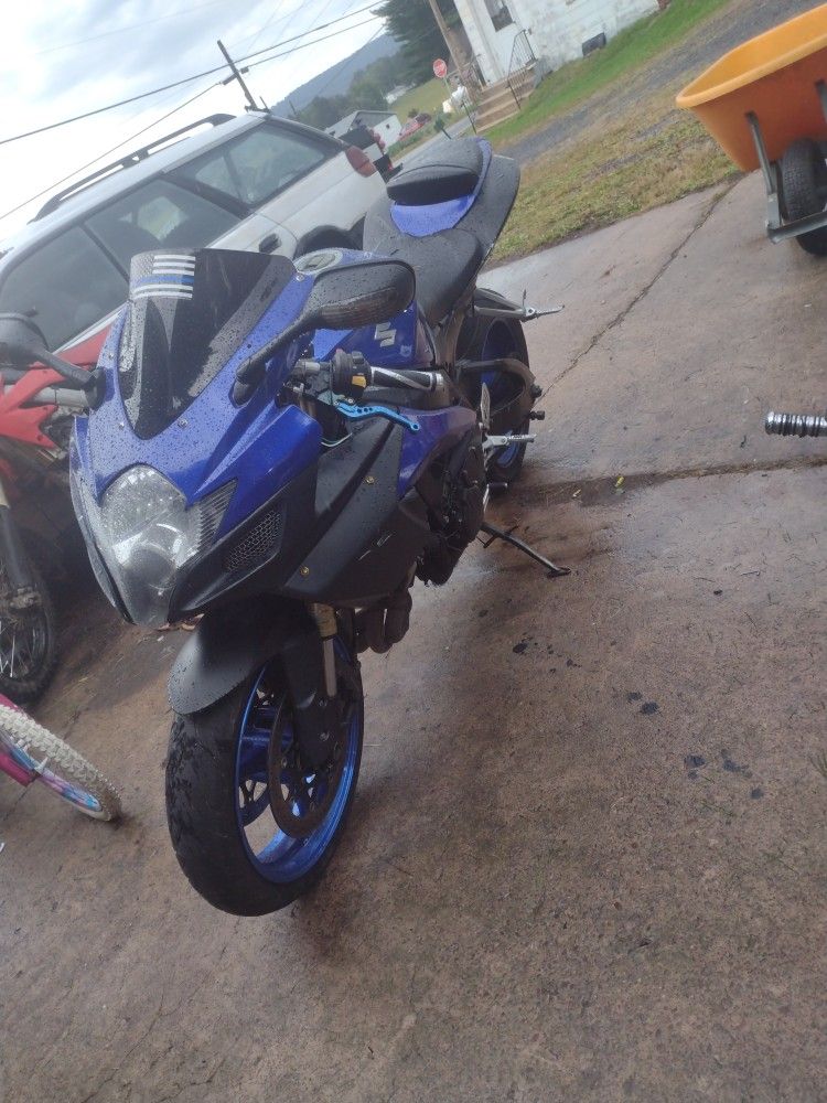 2007 Gexr 600, Few Aftermarket Parts , Needs Fairing Trade For Car
