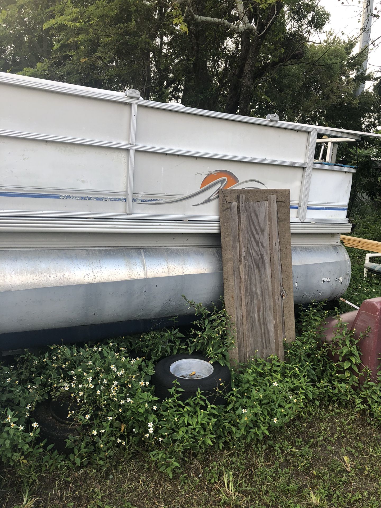 Pontoon Boat