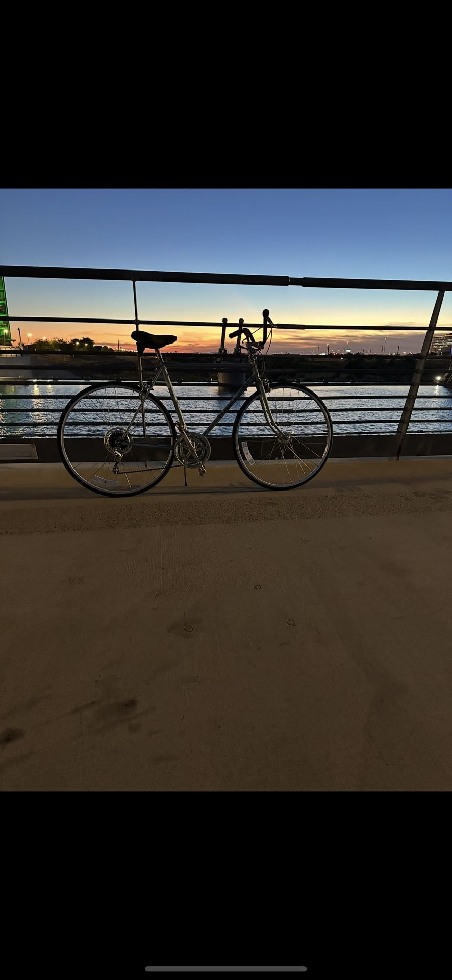 Vintage 1980 Schwinn World Tourist Bike