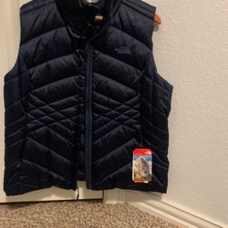 New North Face Puffer Vest, Navy, Women XL