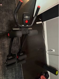 Ab Roller Fitness Machine