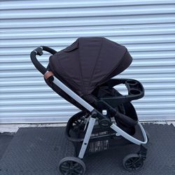 Graco Modes Pramette Stroller, a versatile 3-in-1 