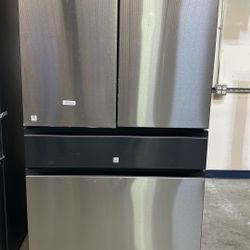 SAMSUNG RF29BB8600QL Full Depth Refrigerator Bespoke 4-Door French Door Beverage Center™ | Dual Ice Maker & Flex Zone™ | 29 cu.ft. MSRP: $3,469