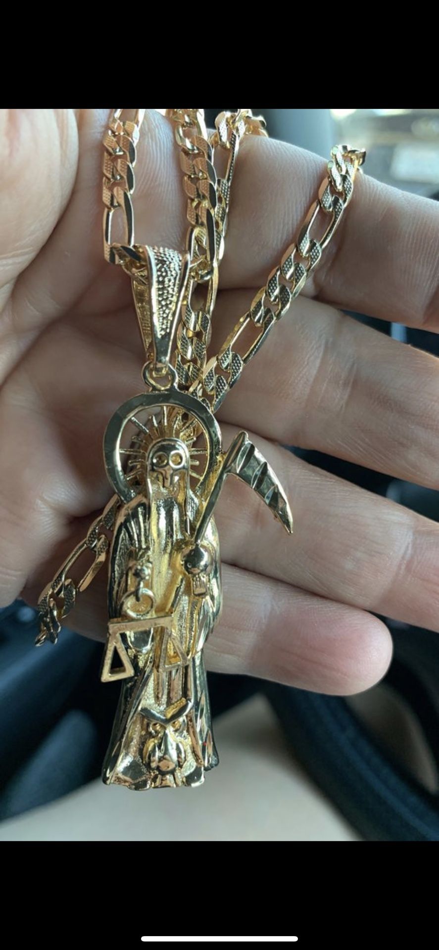 Cadena y dije santa muerte oró laminado brasileño disponible en sylmar California ENVÍO
