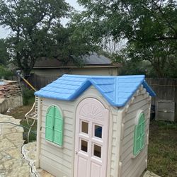 Little Tikes Kids Play House In New Condition 