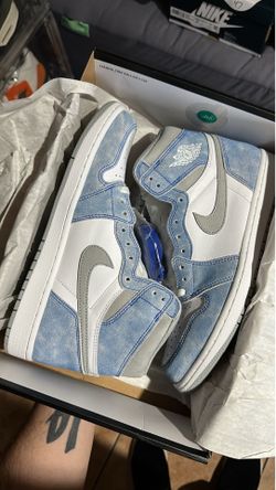 Air Jordan 1 High “Hyper Royal” size 10m