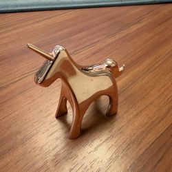 UMBRA ANIGRAM RING HOLDER