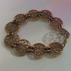 Costume Jewerly Tennis Bracelet. Cute. Perfect Condition.