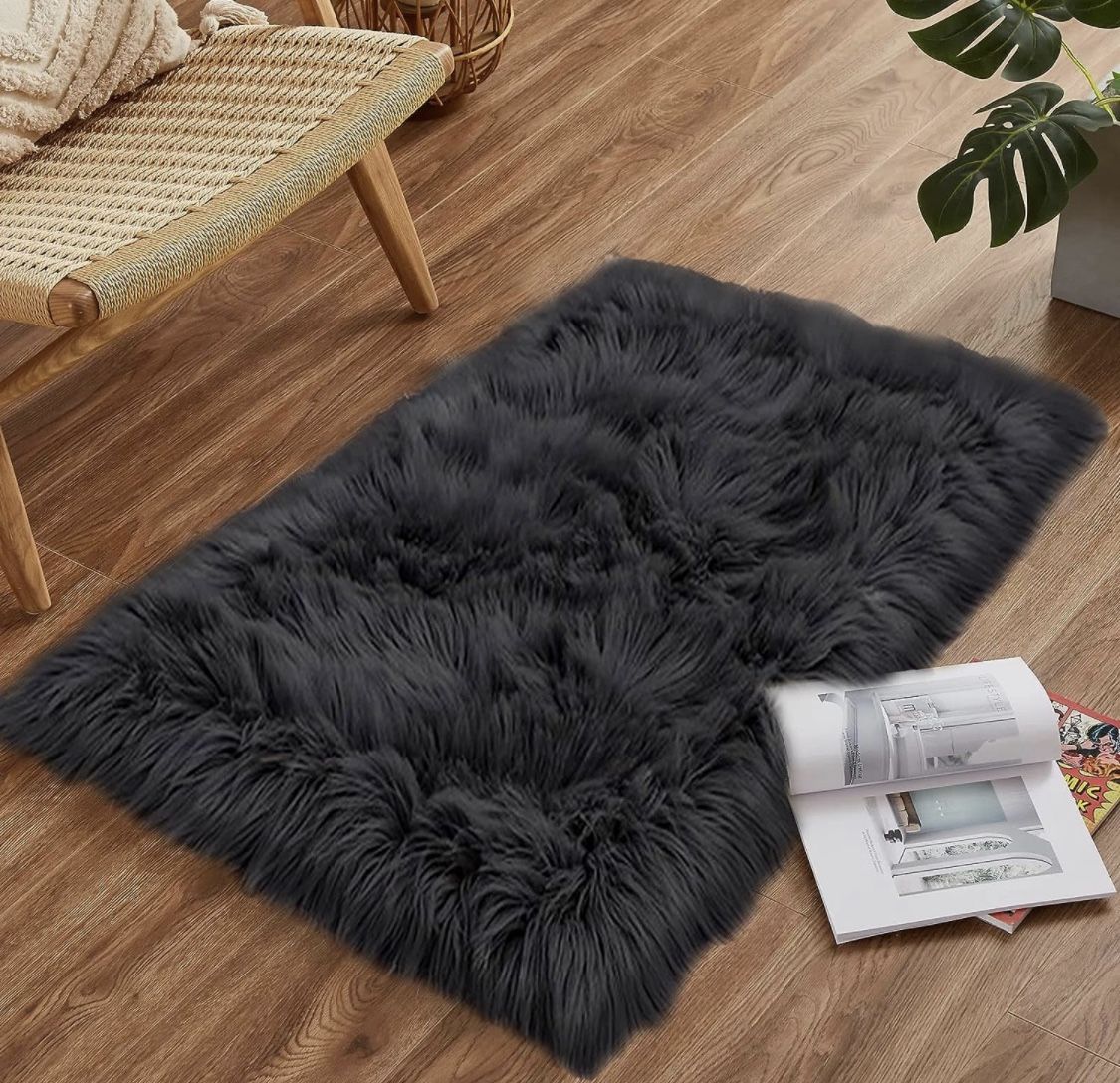 Brand new! Black Fur Rug 2x3 Rug Faux Sheepskin Rug Fluffy Super Soft Small Rug for Bedroom Dorm Bedside Rug Room Decor Washable Rug, Rectangle