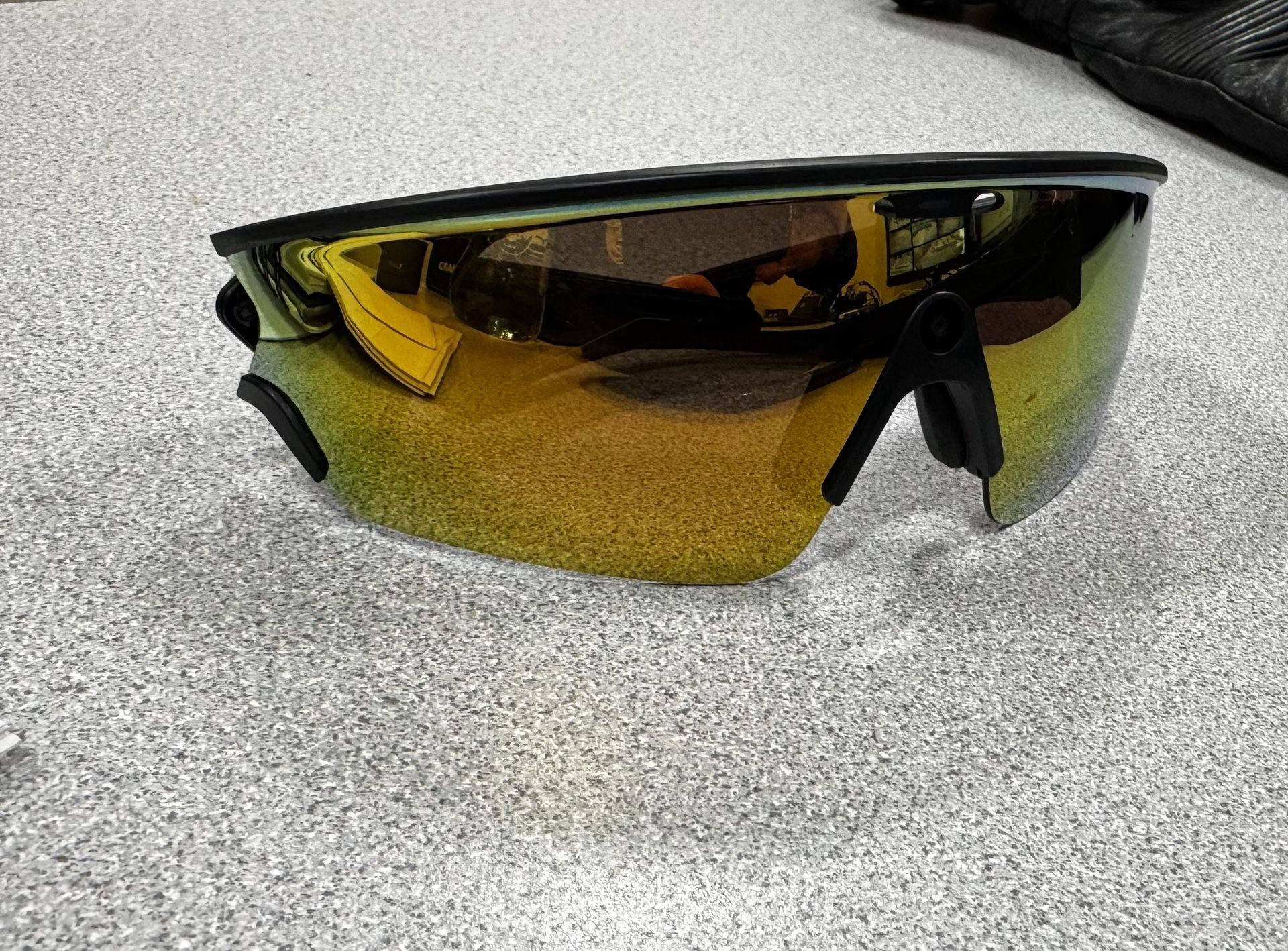 Oakley Vanguard Meta AI Glasses Worn Once