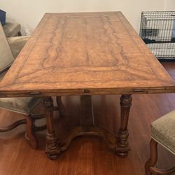 Solid wood vintage dining table + 6 chairs – carved details, classic style