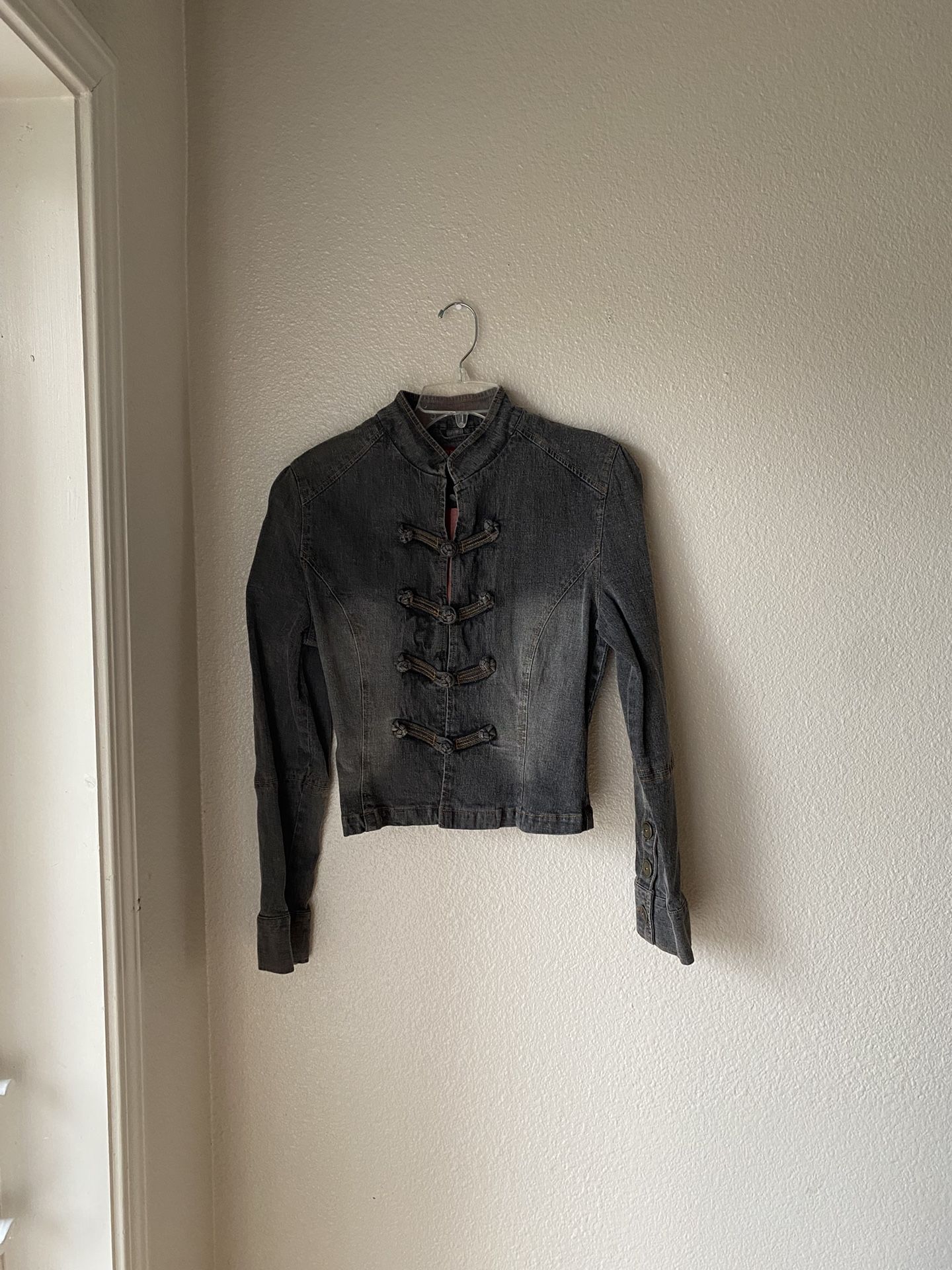 Brand new woman’s Jennifer J brand gray Denim Jacket up for sale